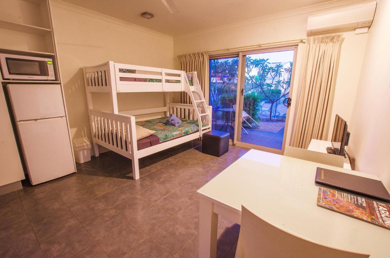 Onslow Beach Resort Экстерьер фото