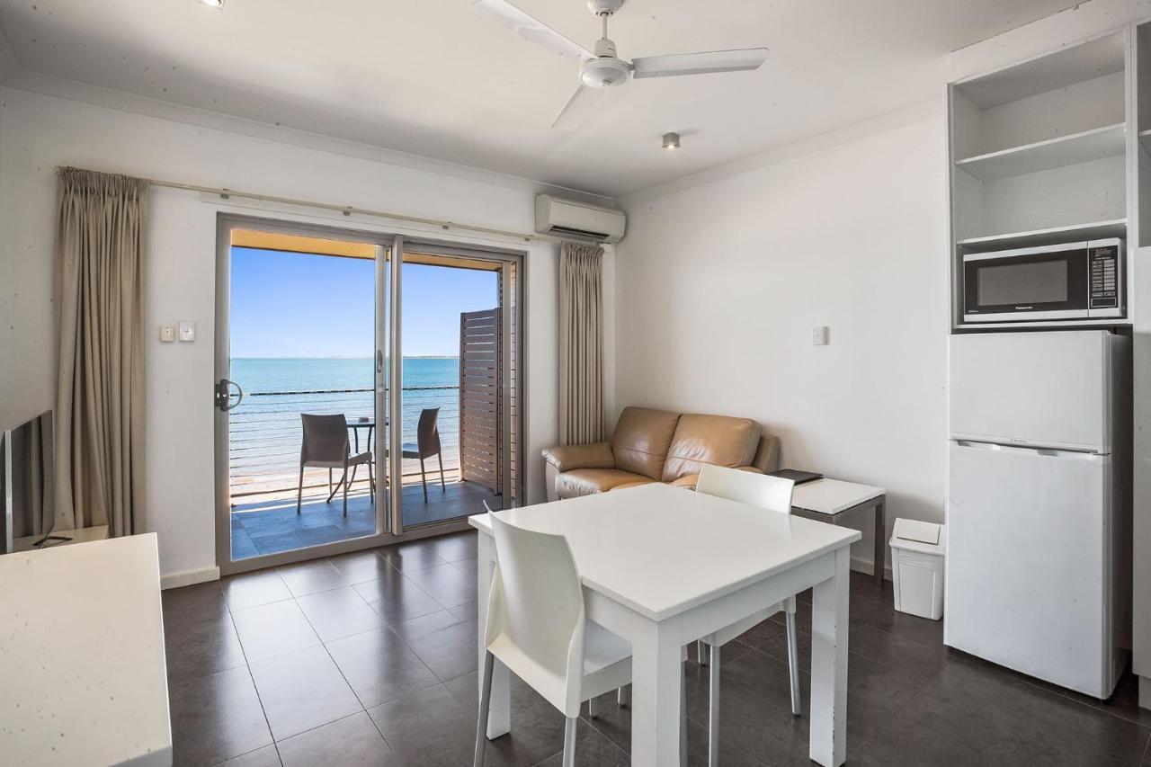 Onslow Beach Resort Экстерьер фото