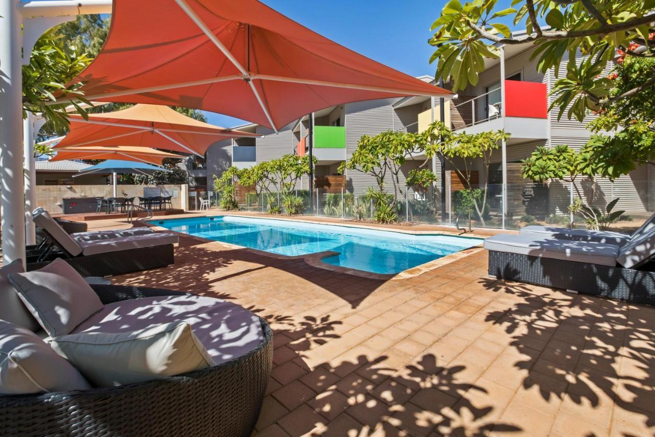 Onslow Beach Resort Экстерьер фото