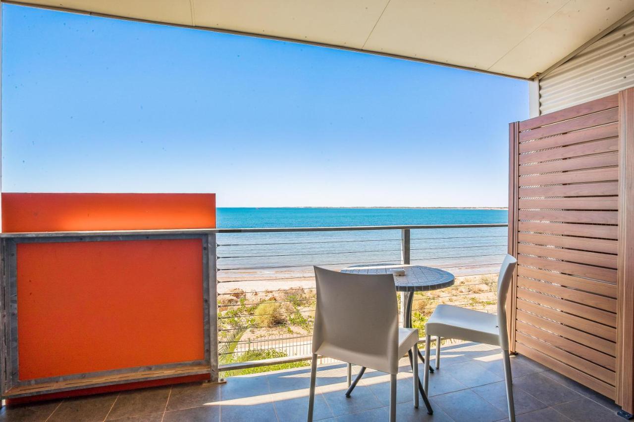 Onslow Beach Resort Экстерьер фото