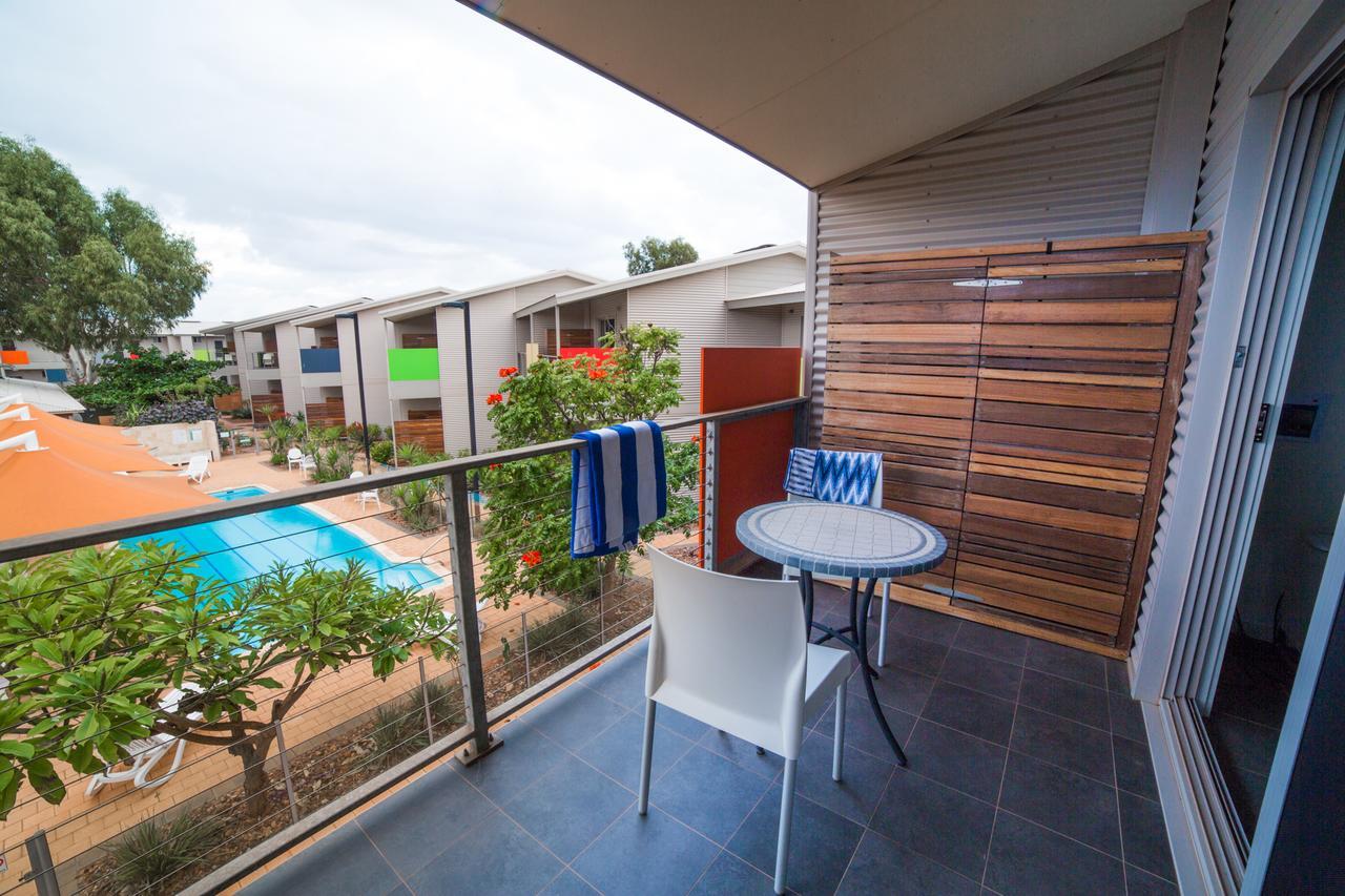 Onslow Beach Resort Экстерьер фото