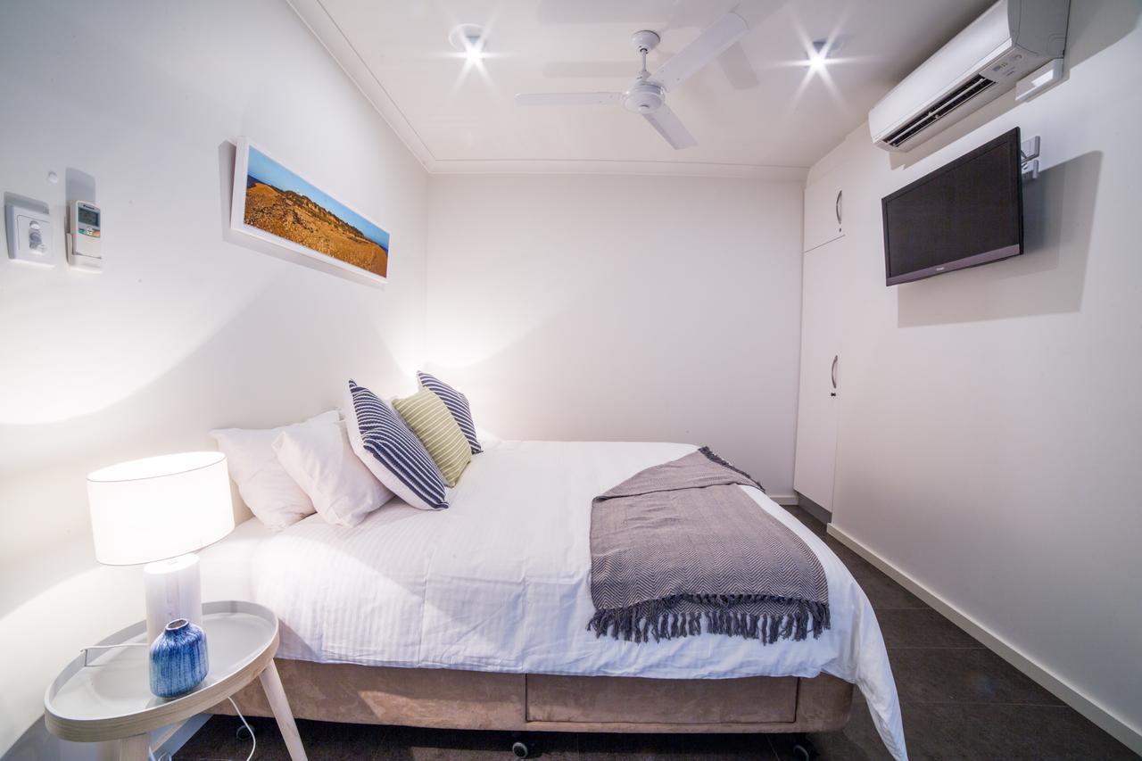 Onslow Beach Resort Экстерьер фото