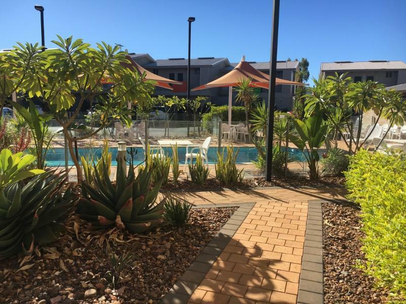 Onslow Beach Resort Экстерьер фото
