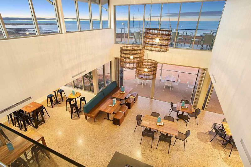 Onslow Beach Resort Экстерьер фото
