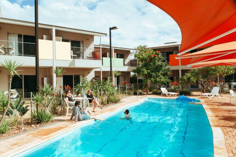 Onslow Beach Resort Экстерьер фото